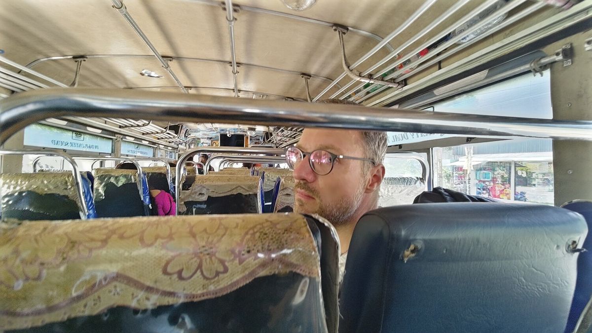 Frans im wilden Bus
